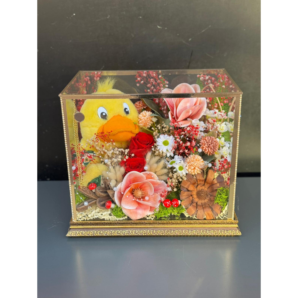 ÖZEL KUTUDA SOLMAYAN GÜL